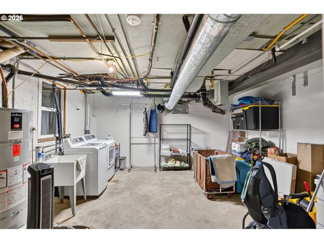 1517 Sw HIGHLAND Pkwy, Portland, OR 97221