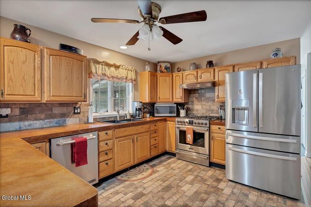 63 Methodist Farm Road, Sand Lake, NY 12018