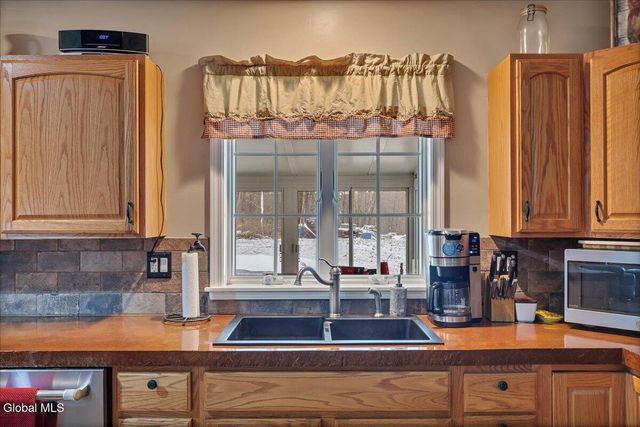 63 Methodist Farm Road, Sand Lake, NY 12018