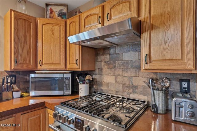 63 Methodist Farm Road, Sand Lake, NY 12018