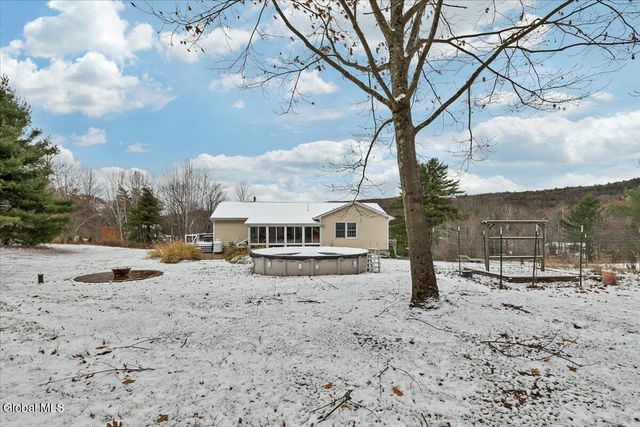 63 Methodist Farm Road, Sand Lake, NY 12018