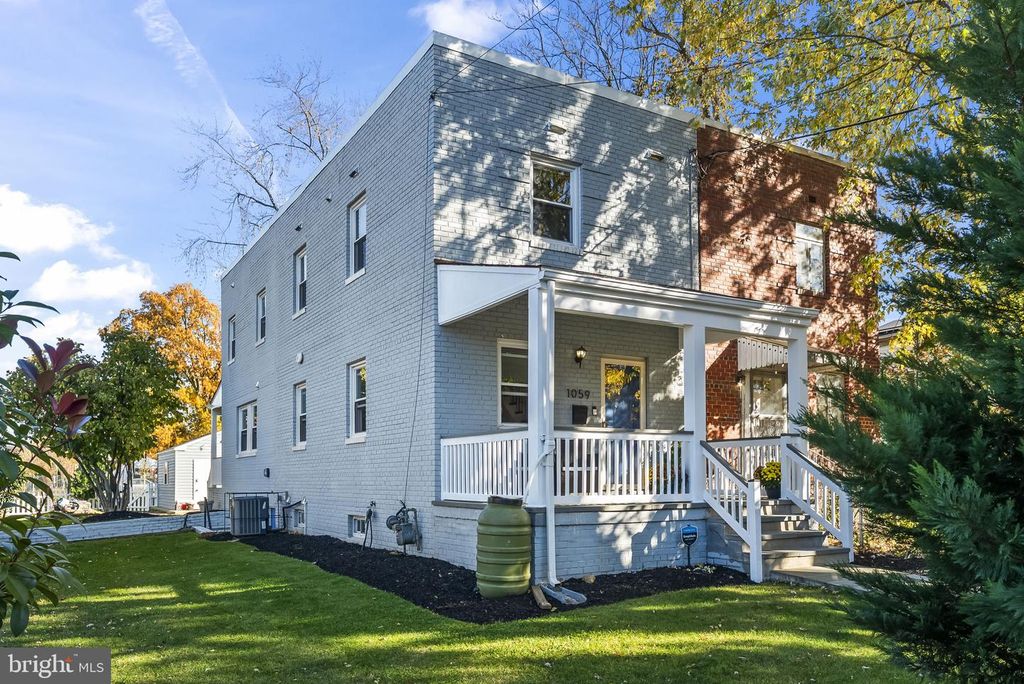 Image 1 of property listing at 1059 48TH ST NE, Washington, DC 20019