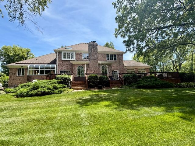 17N656 Adams Drive, West Dundee, IL 60118