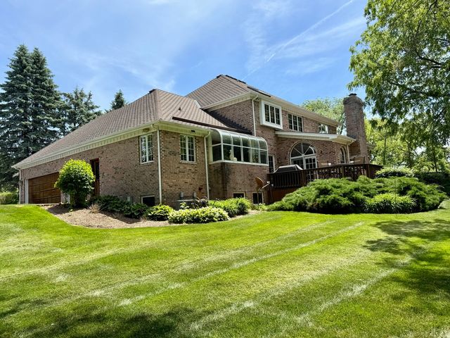 17N656 Adams Drive, West Dundee, IL 60118