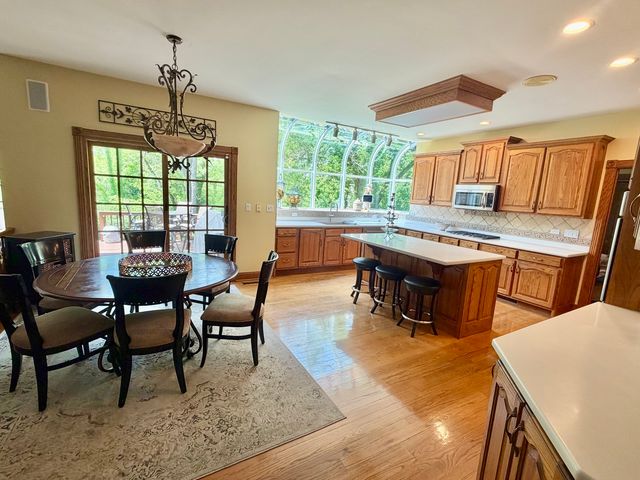 17N656 Adams Drive, West Dundee, IL 60118