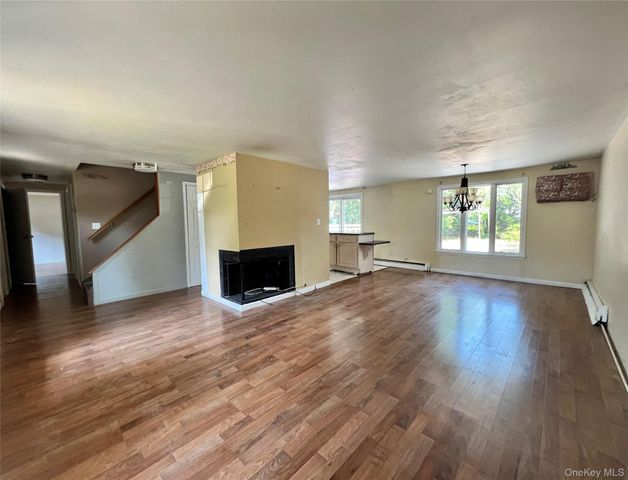 119 Holbrook Road, Holbrook, NY 11741