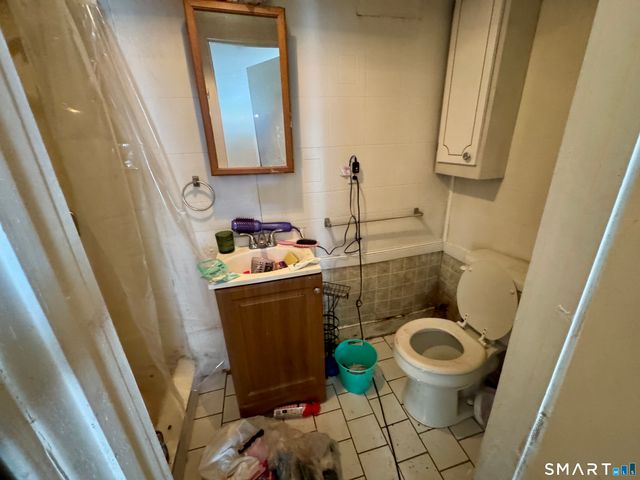 7 Dayton Street, Newtown, CT 06482