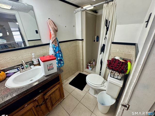 7 Dayton Street, Newtown, CT 06482