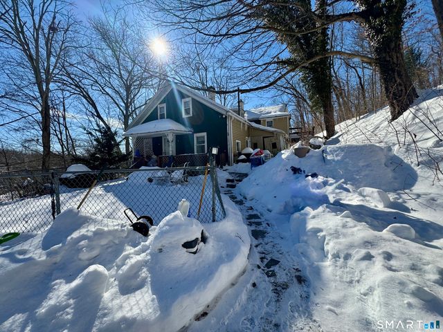 7 Dayton Street, Newtown, CT 06482