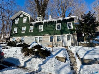 7 Dayton Street, Newtown, CT 06482