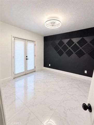 225 Taos Place, Palmdale, CA 93550