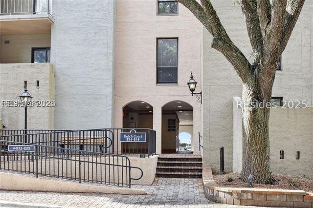 2 Lighthouse Ln Apt 847, Hilton Head Island, SC 29928