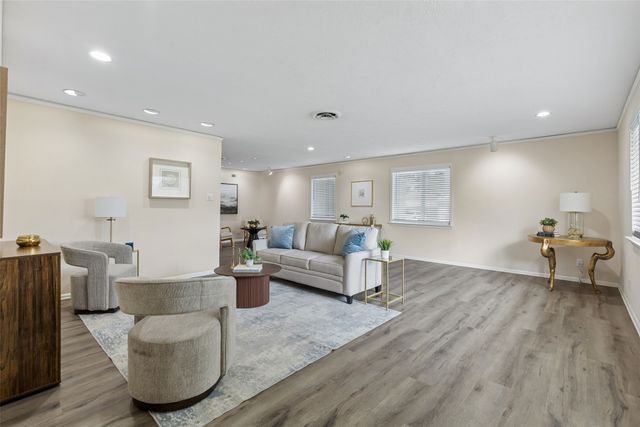 7431 Midbury Drive, Dallas, TX 75230