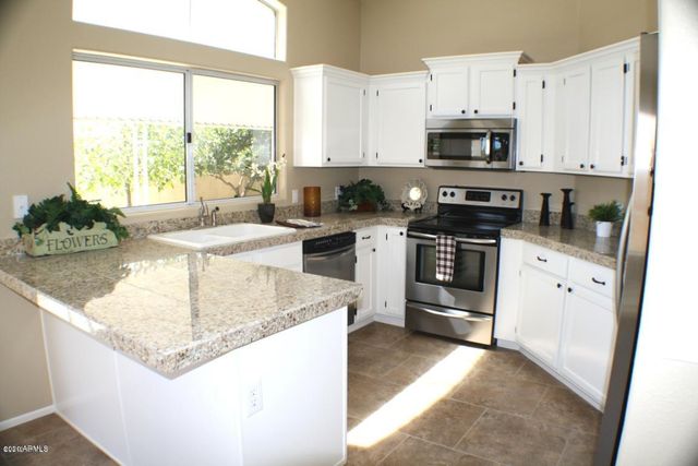 4745 E St John Road, Phoenix, AZ 85032