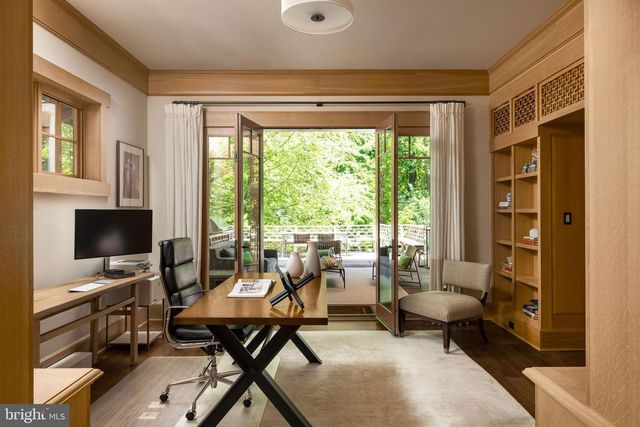 2155 DUNMORE LN NW, Washington, DC 20007