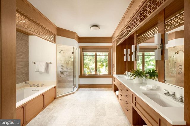 2155 DUNMORE LN NW, Washington, DC 20007