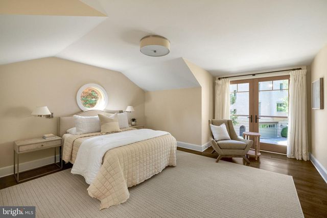 2155 DUNMORE LN NW, Washington, DC 20007