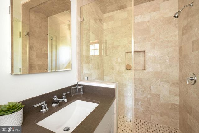 2155 DUNMORE LN NW, Washington, DC 20007