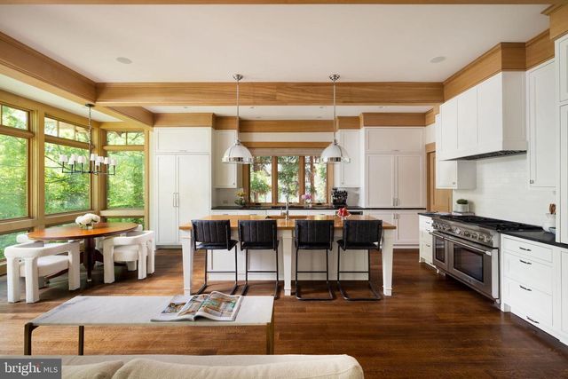 2155 DUNMORE LN NW, Washington, DC 20007