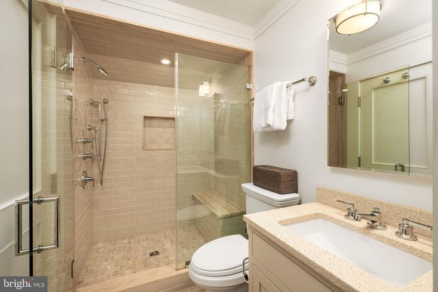 2155 DUNMORE LN NW, Washington, DC 20007