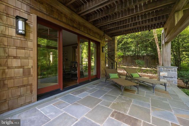 2155 DUNMORE LN NW, Washington, DC 20007