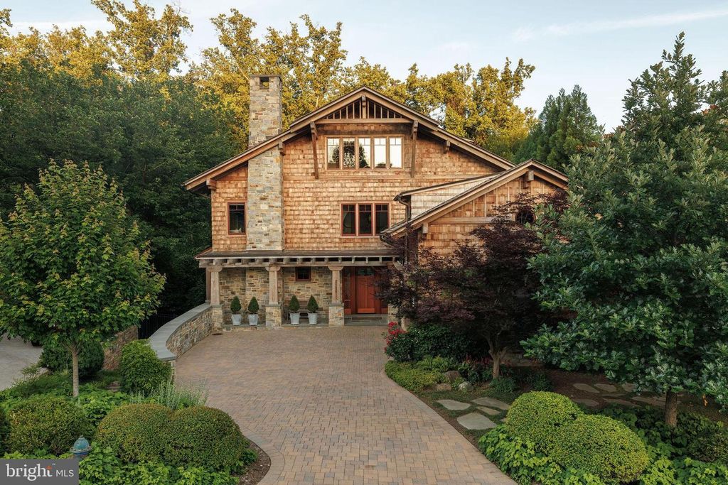 2155 DUNMORE LN NW, Washington, DC 20007