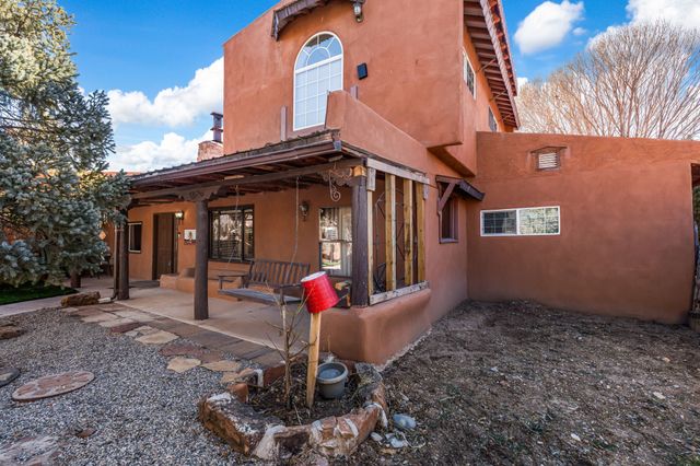 1A, 1B, 2, 4, 5, 7 Melody Lane, Santa Fe, NM 87506