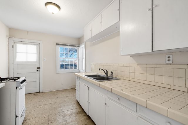 1A, 1B, 2, 4, 5, 7 Melody Lane, Santa Fe, NM 87506