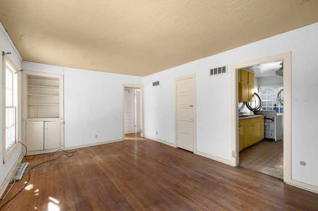 1A, 1B, 2, 4, 5, 7 Melody Lane, Santa Fe, NM 87506