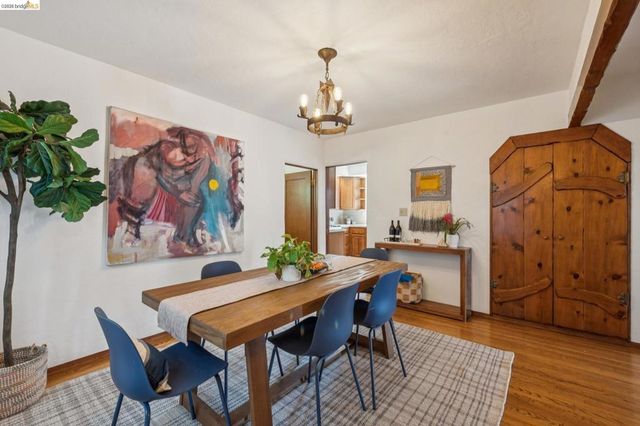 19 Veteran Way, Oakland, CA 94602