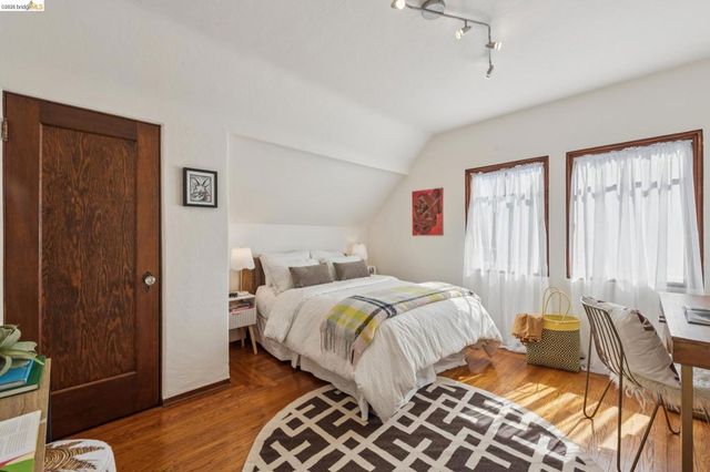 19 Veteran Way, Oakland, CA 94602