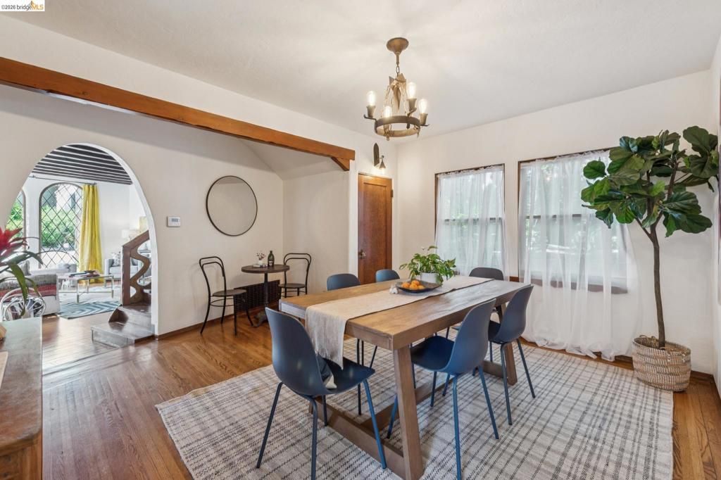 Image 14 of property listing at 19 Veteran Way, Oakland, CA 94602