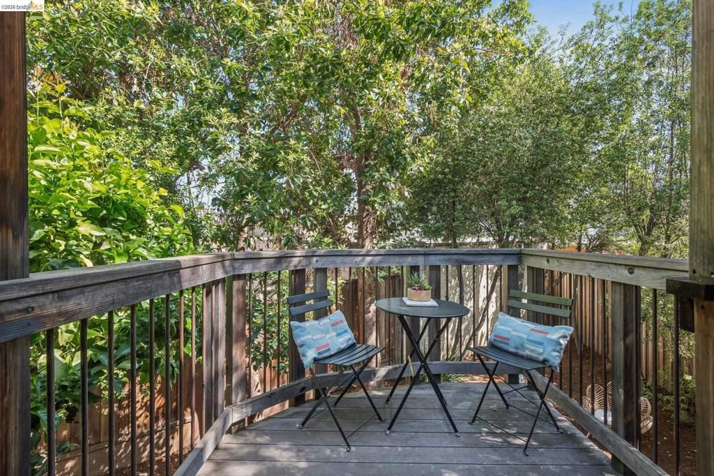 Image 42 of property listing at 19 Veteran Way, Oakland, CA 94602