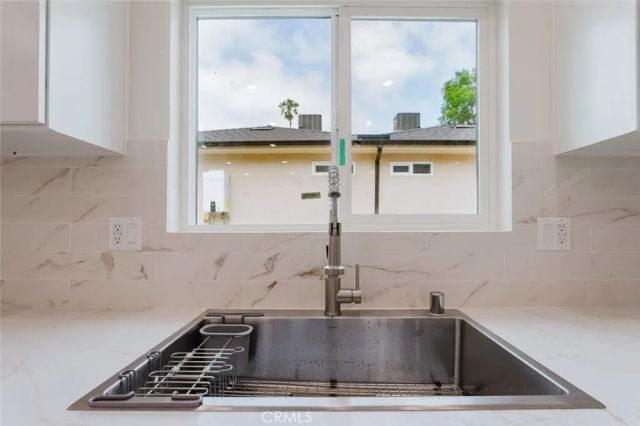 5736 Beck Avenue, North Hollywood, CA 91601