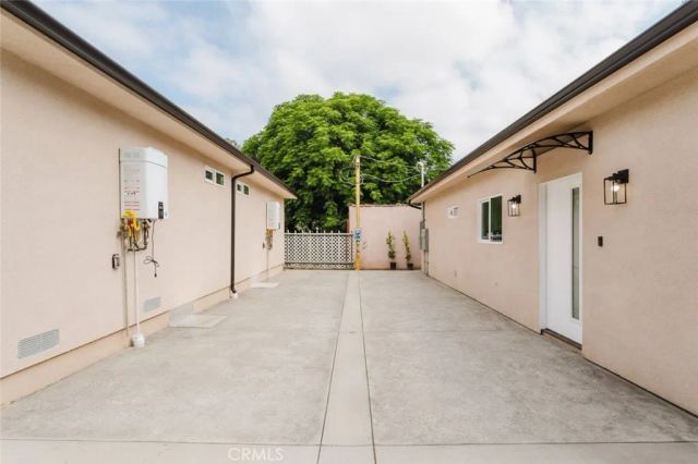5736 Beck Avenue, North Hollywood, CA 91601