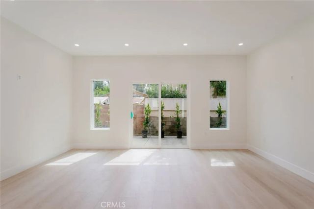 5736 Beck Avenue, North Hollywood, CA 91601