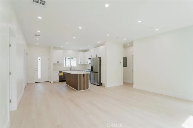 5736 Beck Avenue, North Hollywood, CA 91601