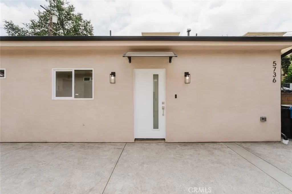 5736 Beck Avenue, North Hollywood, CA 91601