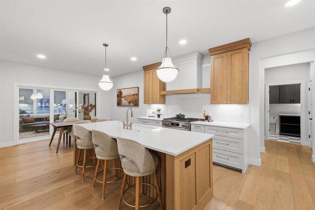 6859 Karolina Way, Sun Prairie, WI 53590