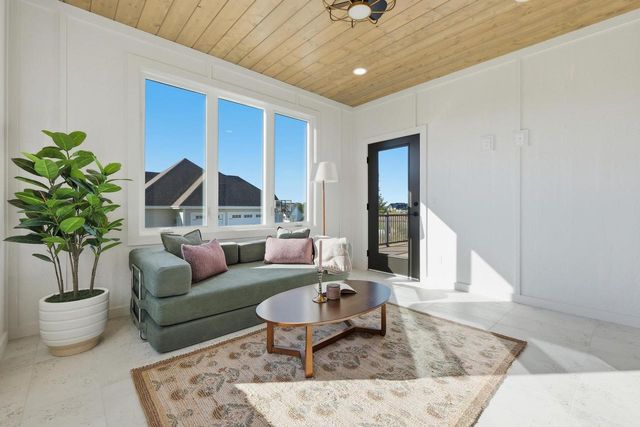 6859 Karolina Way, Sun Prairie, WI 53590
