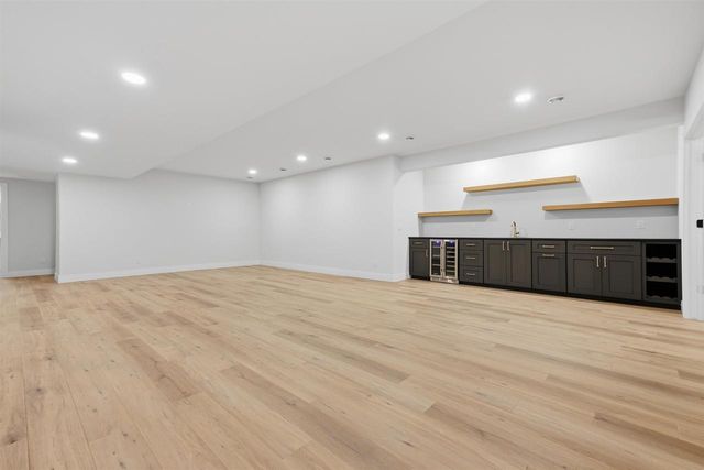 6859 Karolina Way, Sun Prairie, WI 53590