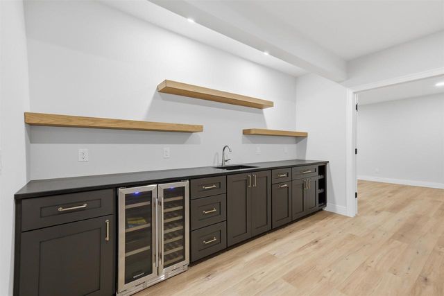 6859 Karolina Way, Sun Prairie, WI 53590