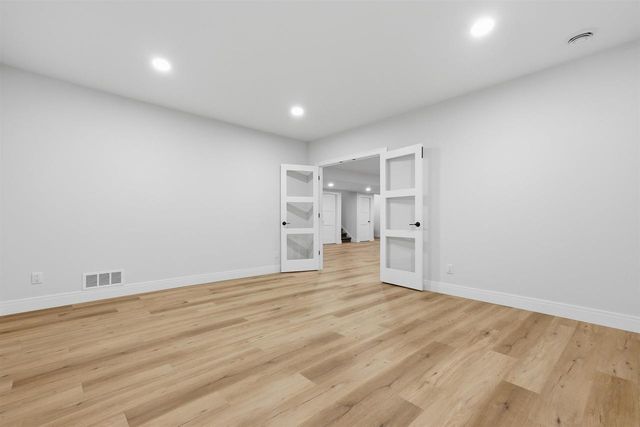 6859 Karolina Way, Sun Prairie, WI 53590