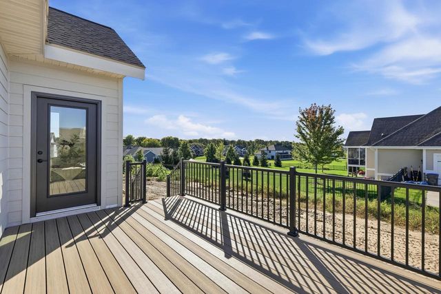 6859 Karolina Way, Sun Prairie, WI 53590