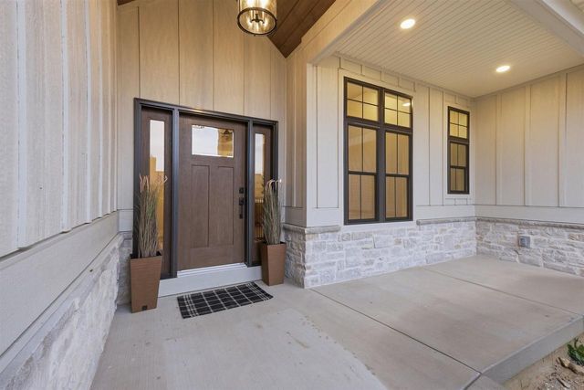 6859 Karolina Way, Sun Prairie, WI 53590