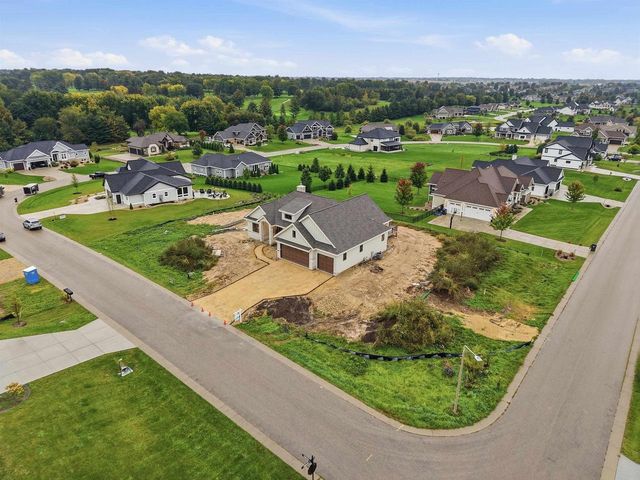 6859 Karolina Way, Sun Prairie, WI 53590