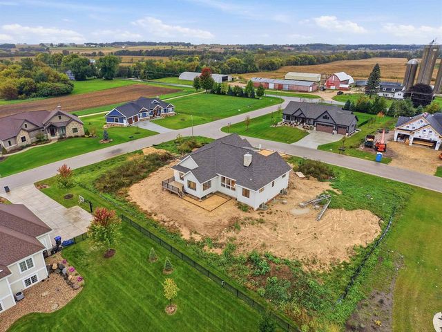 6859 Karolina Way, Sun Prairie, WI 53590