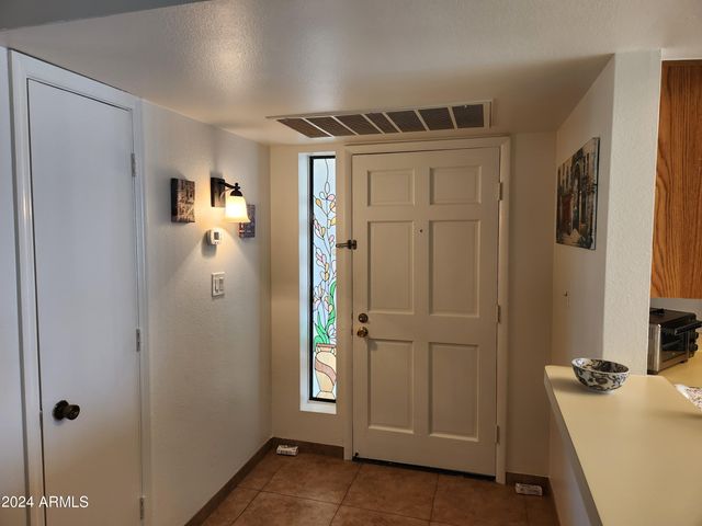 9275 E MISSION Lane 218, Scottsdale, AZ 85258