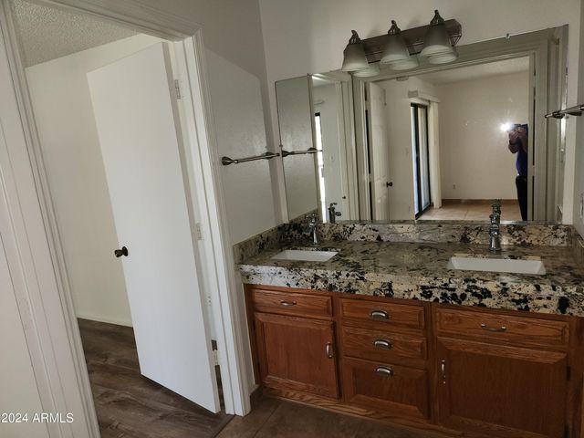 9275 E MISSION Lane 218, Scottsdale, AZ 85258