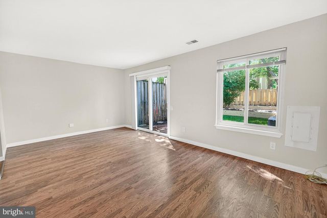 19346 KEYMAR WAY, Gaithersburg, MD 20886